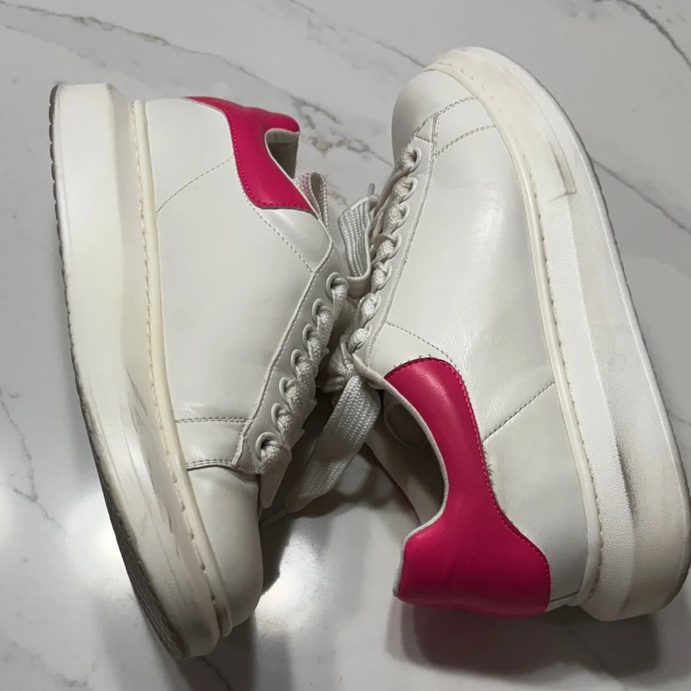 Steve Madden White and Pink Sneakers
